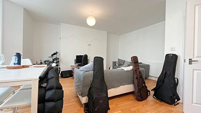 1 Bedroom House Of Multiple Occupation To Rent In Brunswick Place, Brighton, East Sussex, BN3