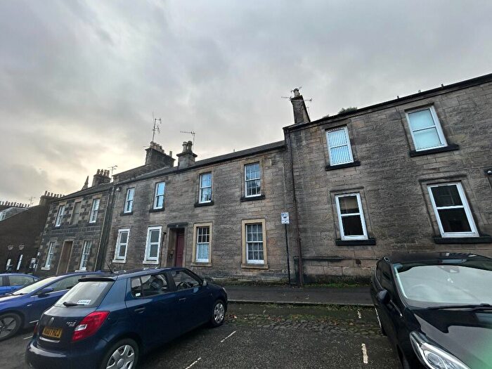 1 Bedroom Flat To Rent In Queen Street, Stirling Town, Stirling, FK8