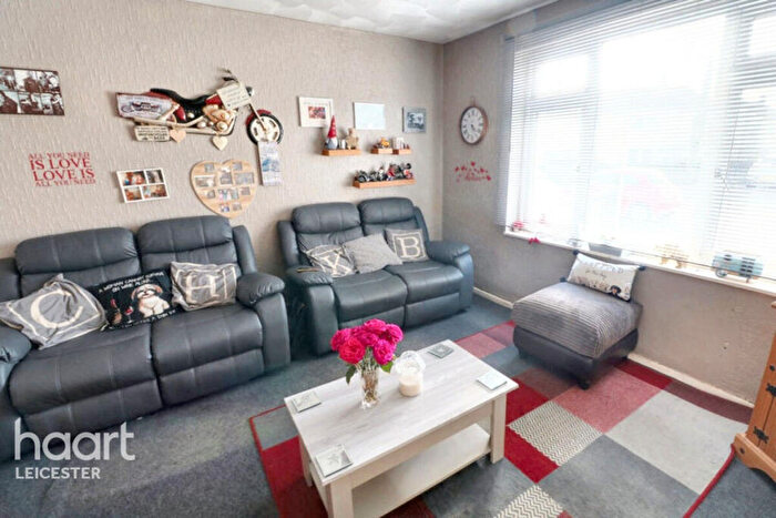 3 Bedroom Semi-Detached House For Sale In Portcullis Road, Leicester, LE5
