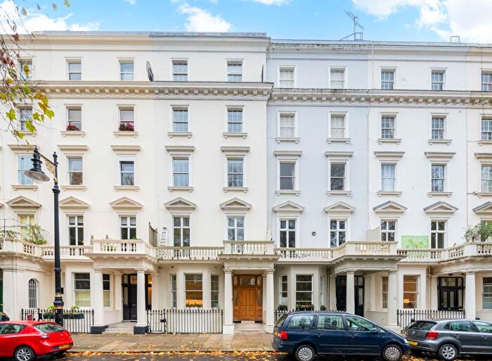 2 Bedroom Flat To Rent In St. Georges Square, London, SW1V