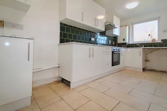 1 Bedroom Flat To Rent In St. Helens Close, Uxbridge, Greater London, UB8