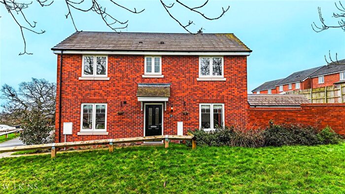 4 Bedroom Detached House For Sale In Cabinhill Road, Nuneaton, Warwickshire, CV10