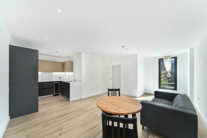 1 Bedroom Apartment To Rent In Callis Close London, SE18