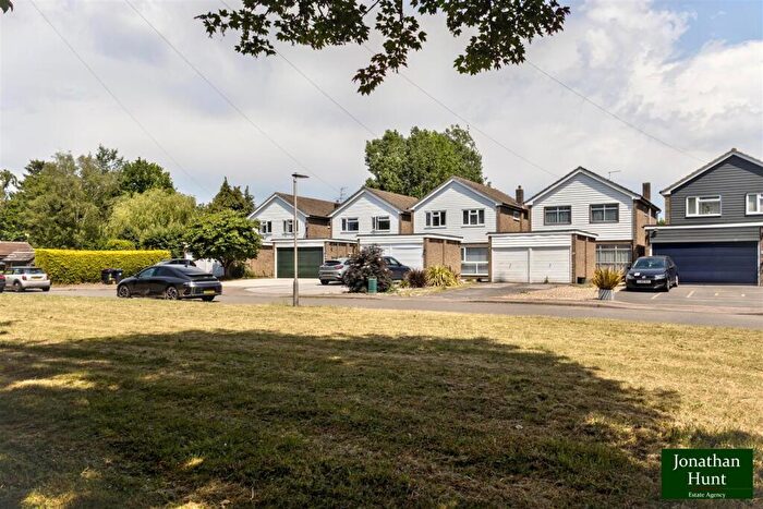 4 Bedroom Detached House For Sale In London Road, Buntingford, SG9