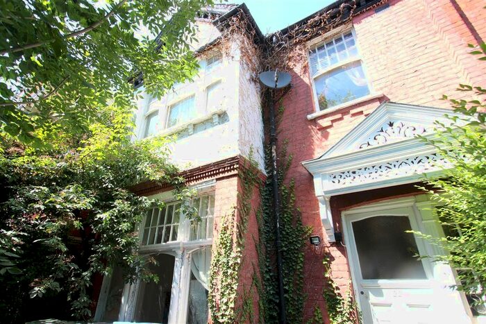 4 Bedroom Terraced House To Rent In Spencer Avenue, Palmers Green, N13