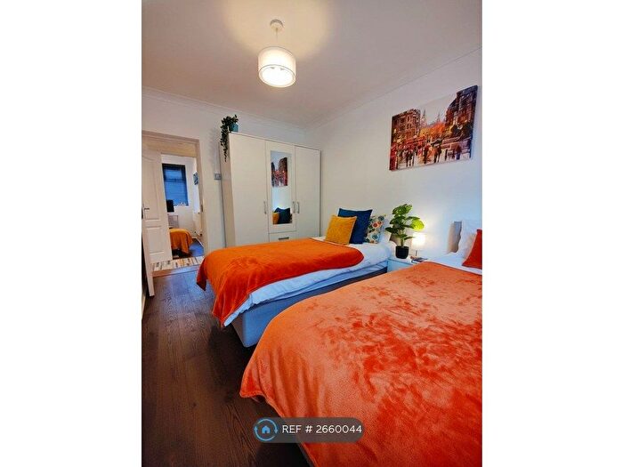 3 Bedroom Flat To Rent In Thursley Gardens, London, SW19