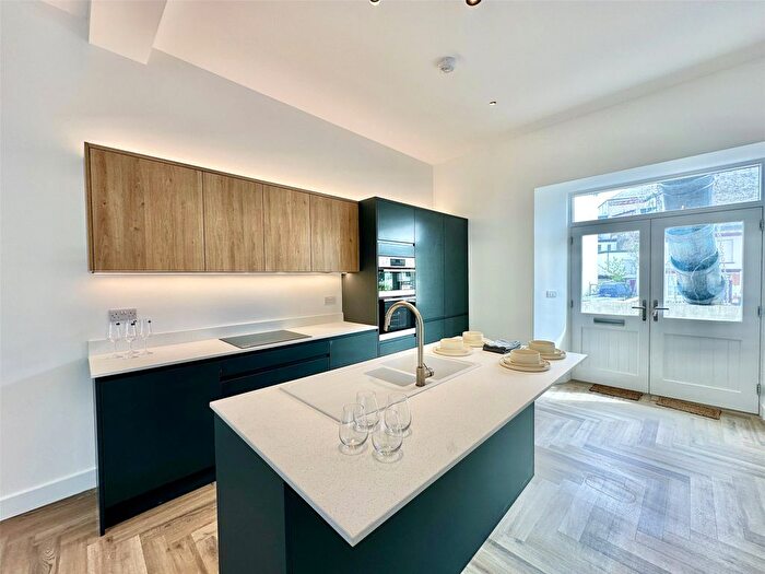 3 Bedroom Flat For Sale In Runnacleave Road, Ilfracombe, Devon, EX34