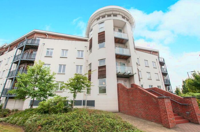 2 Bedroom Penthouse To Rent In Kingsquarter, Maidenhead, SL6