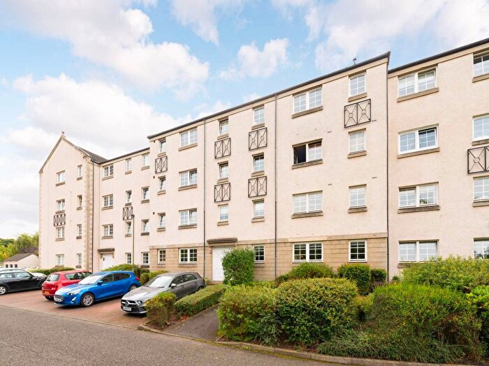2 Bedroom Flat To Rent In Grandfield, Trinity, Edinburgh, EH6