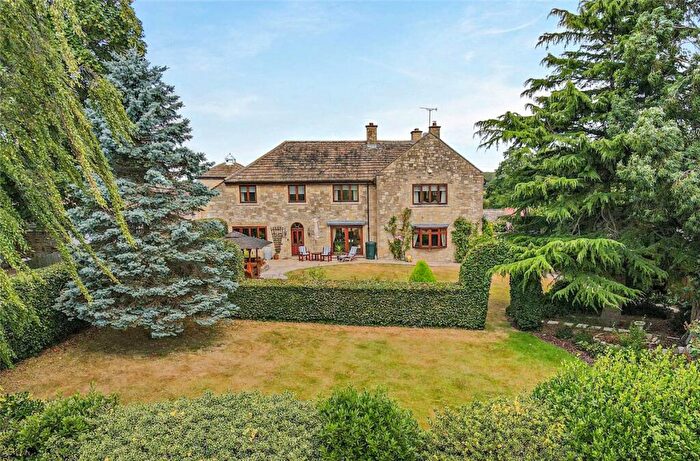 5 Bedroom Detached House For Sale In York Road, Wetherby, North Yorkshire, LS22