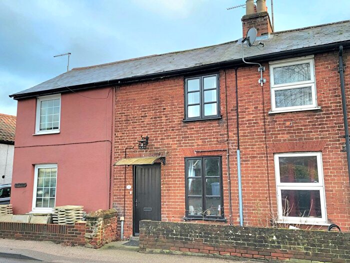 3 Bedroom Terraced House For Sale In High Street, Sproughton, Ipswich, Suffolk, IP8