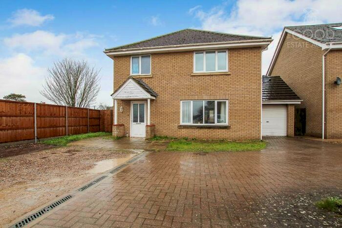 3 Bedroom Detached House For Sale In Saxon Gate, Bury St. Edmunds, IP28