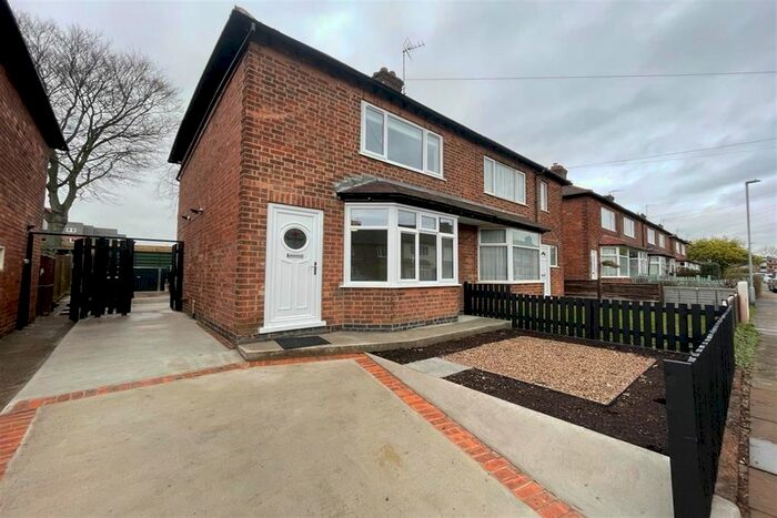 2 Bedroom Semi-Detached House To Rent In Barrydale Avenue, Beeston, NG9