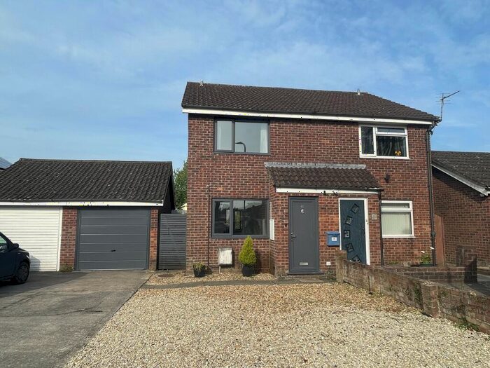 2 Bedroom Semi-Detached House To Rent In Keats Road, Caldicot, Mon., NP26