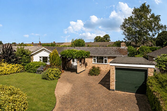 2 Bedroom Bungalow For Sale In Makins Road, Henley-On-Thames, Oxfordshire, RG9