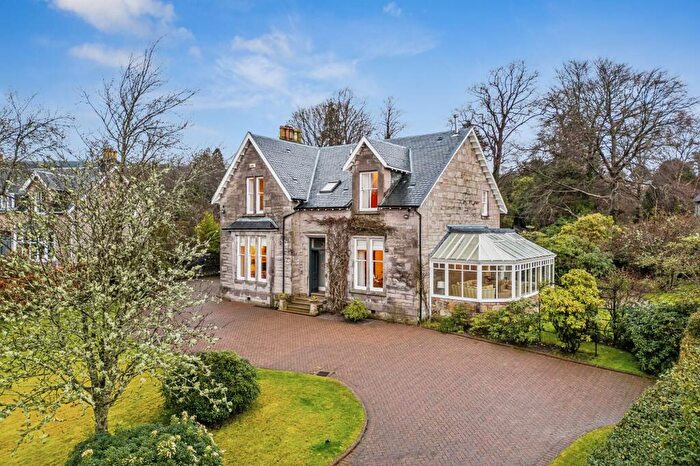 5 Bedroom Detached House For Sale In Lower Sutherland Crescent, Helensburgh, G84