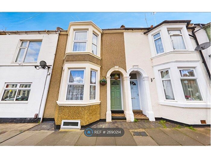 2 Bedroom Terraced House To Rent In Whitworth Road, Northampton, NN1