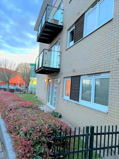 2 Bedroom Flat To Rent In Perrymans Farm Road, Ilford, IG2