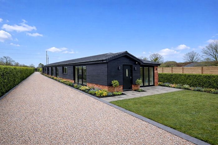 2 Bedroom Semi Detached Bungalow For Sale In Dowlands Bungalows, Smallfield, Horley, RH6