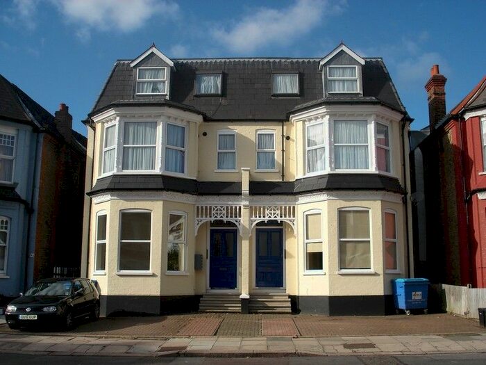 1 Bedroom Flat To Rent In Haslemere Road, Winchmore Hill, N21