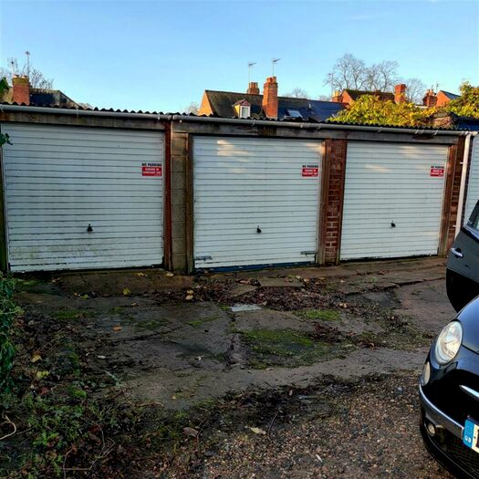 Garage / Parking To Rent In Woodfield Crescent, Kidderminster, DY11