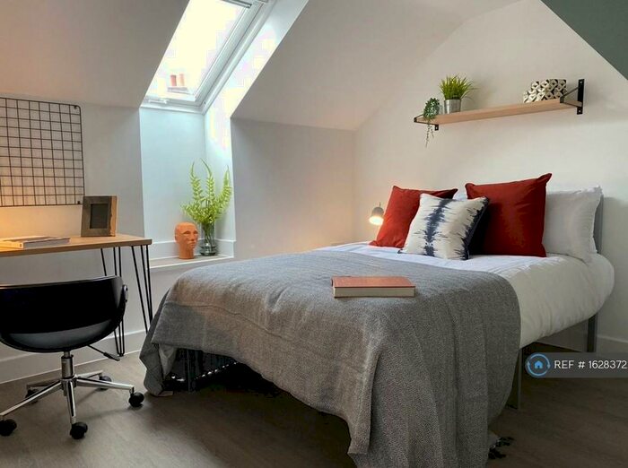 6 Bedroom Terraced House To Rent In West Parade, Lincoln, LN1