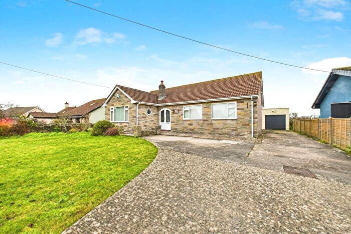 2 Bedroom Bungalow For Sale In Kenn Street, Kenn, Clevedon, North Somerset, BS21