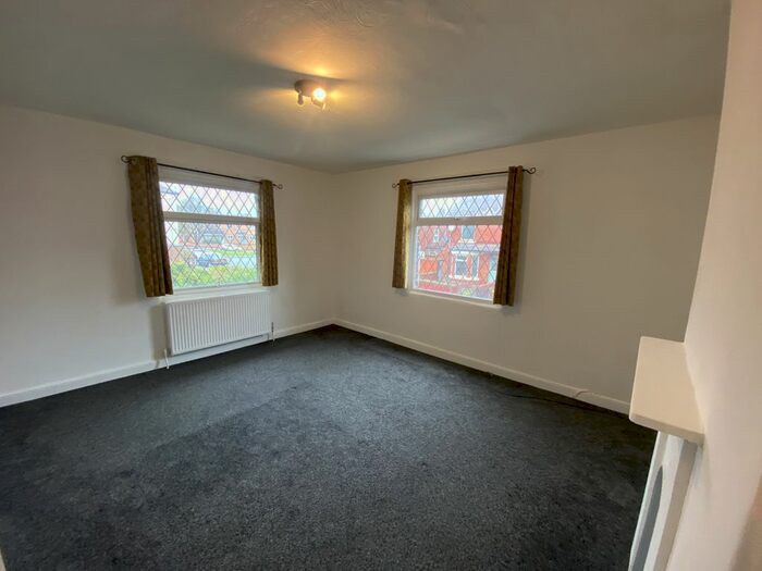 3 Bedroom Semi-Detached House To Rent In Prices Lane, Wrexham, LL11