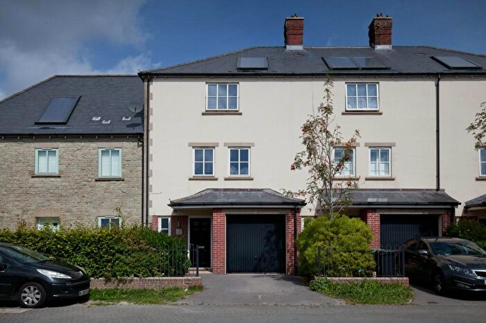 3 Bedroom House To Rent In Greenacre Way, Shaftesbury, Dorset, SP7