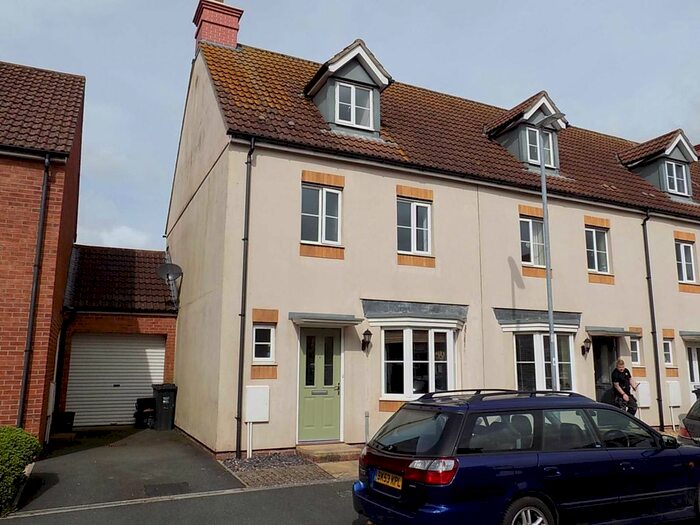 4 Bedroom End Of Terrace House To Rent In Coker Way, Chard, TA20