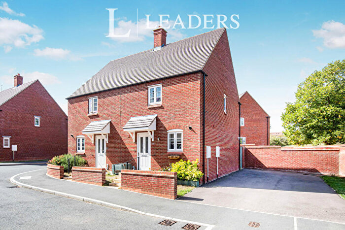 3 Bedroom Semi-Detached House To Rent In Pianoforte Road, Roade, NN7