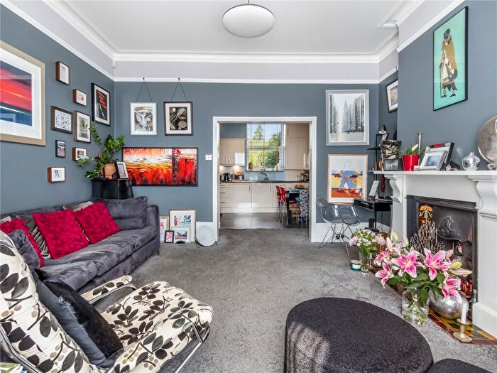 2 Bedroom Apartment For Sale In White Hart Lane, London, N22