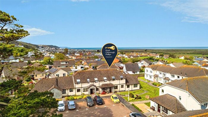 2 Bedroom Flat For Sale In Lilybridge, Northam, Bideford, EX39
