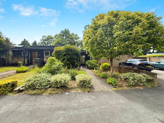 1 Bedroom Bungalow For Sale In The Ryde, Hatfield, AL9
