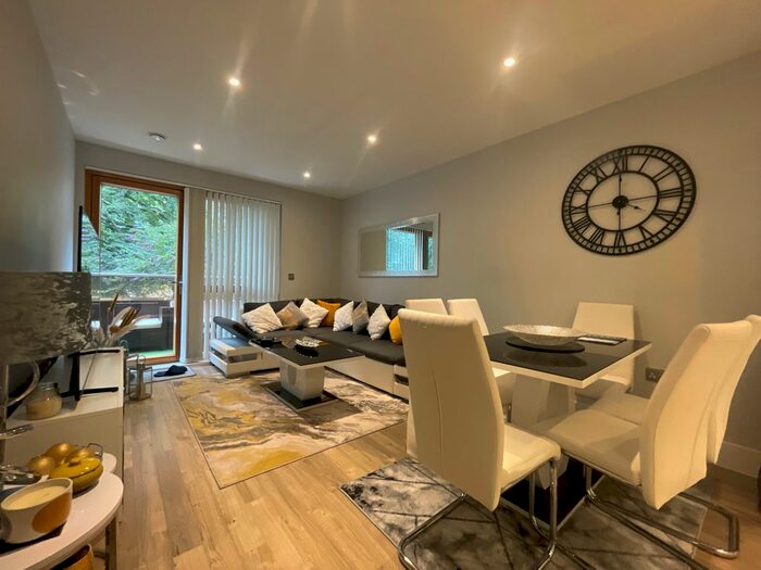 1 Bedroom Flat To Rent In East Acton Lane, London, W3