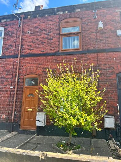 6 Bedroom Terraced House To Rent In Rochdale Road, Manchester, Greater Manchester, BL9