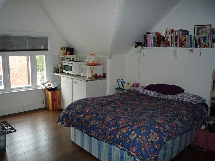 Studio To Rent In Lambolle Road, Belsize Park, NW3