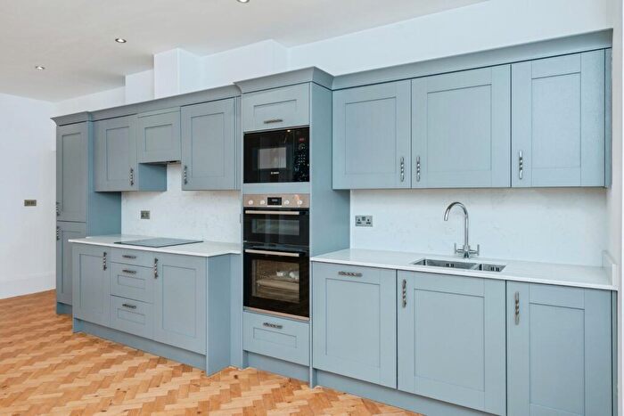 2 Bedroom Flat For Sale In Ferma Lane, Great Barrow, Chester, CH3