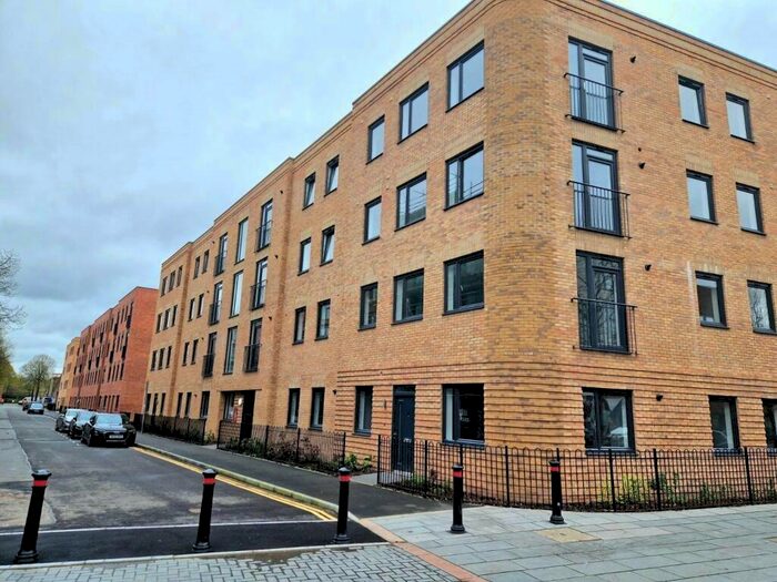 2 Bedroom Flat To Rent In Suede House, Castleward Boulevard, Derby, Derbyshire, DE1