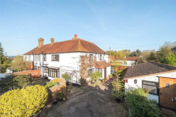 4 Bedroom Semi Detached House For Sale In Dean Street, East Farleigh, Maidstone, Kent, ME15