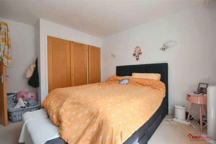 2 Bedroom Flat For Sale In Crescent Road, Tunbridge Wells, TN1