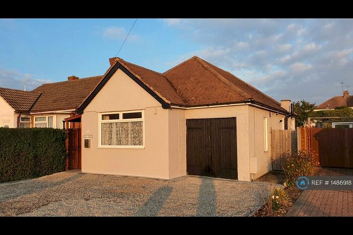 2 Bedroom Bungalow To Rent In Hampton Pier Avenue, Herne Bay, CT6