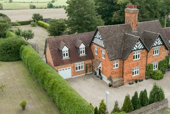 4 Bedroom Semi-Detached House For Sale In Hermitage Road, Brampton Ash, LE16