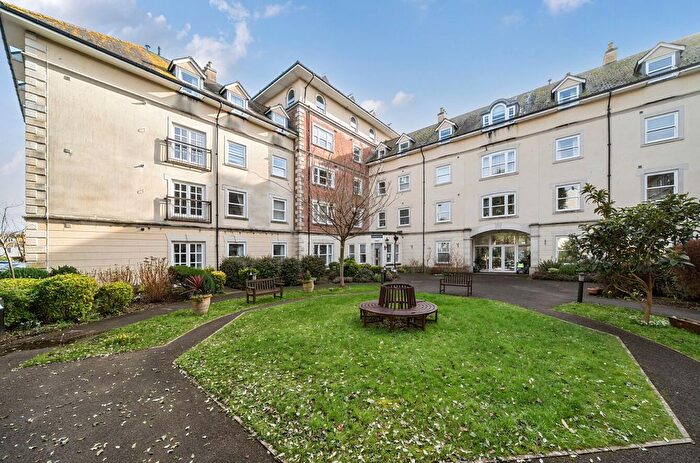 1 Bedroom Flat For Sale In Somerleigh Road, Dorchester, Dorset, DT1