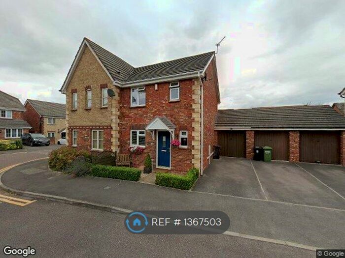 3 Bedroom Semi-Detached House To Rent In Westons Hill Drive, Emersons Green, Bristol, BS16