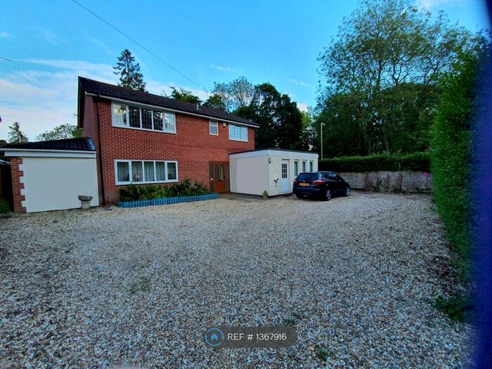 5 Bedroom Detached House To Rent In Pine Road, Chandler's Ford, SO53