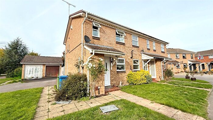 2 Bedroom End Of Terrace House To Rent In Flexford Green, Bracknell, Berkshire, RG12