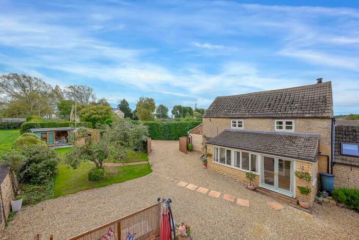 2 Bedroom Barn Conversion For Sale In Overgate Road, Swayfield, Grantham, NG33