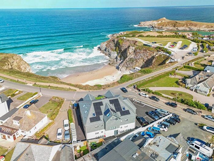 2 Bedroom Flat For Sale In Lusty Glaze Road, Newquay, Cornwall, TR7