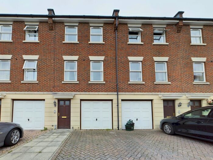 3 Bedroom Terraced House To Rent In Brookbank Close, Cheltenham, Gloucestershire, GL50